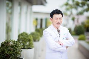 รศ.นพ สมบัติ มุ่งทวีพงษา 01