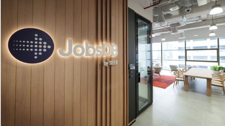 ออฟฟิศใหม่จ๊อบส์ ดีบี